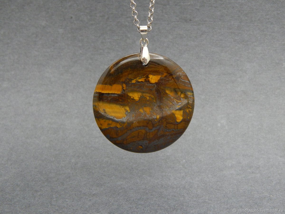 Кулон из тигрового глаза