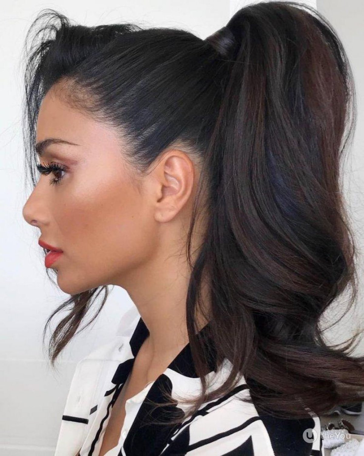 Прическа хвост с косичкой