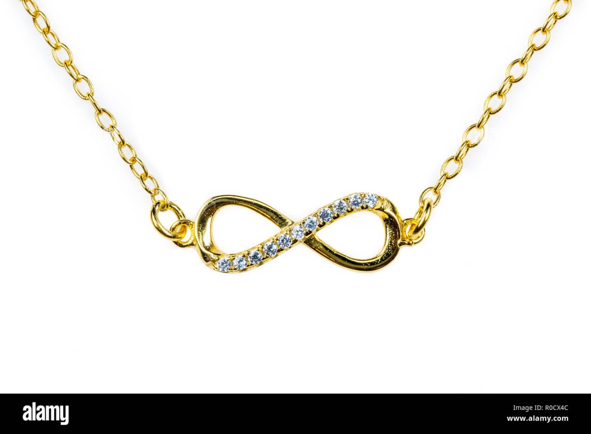 Цепочка с изображением семьи