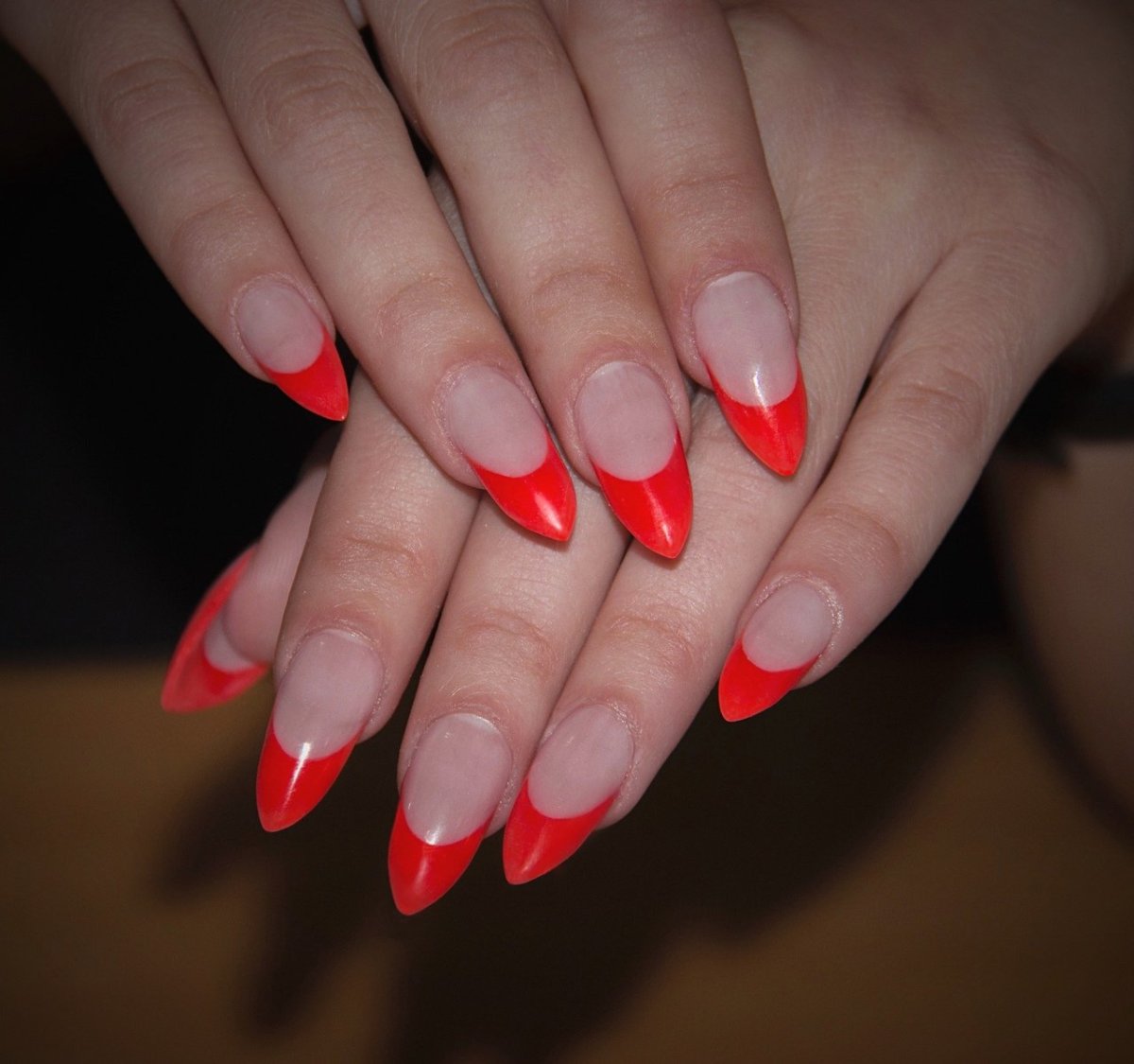 Красный френч 2022 миндаль