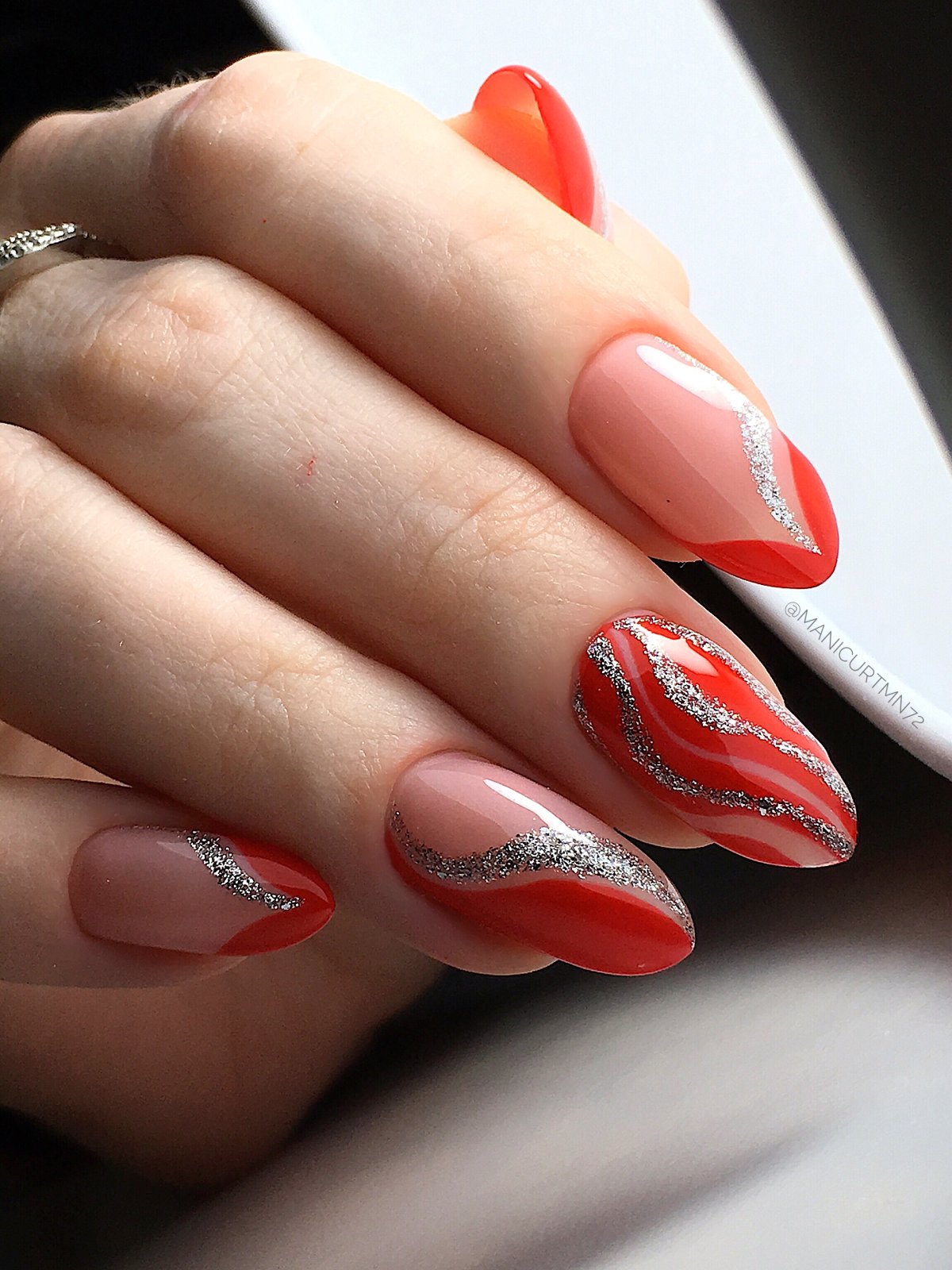 Маникюр 2018 красный френч