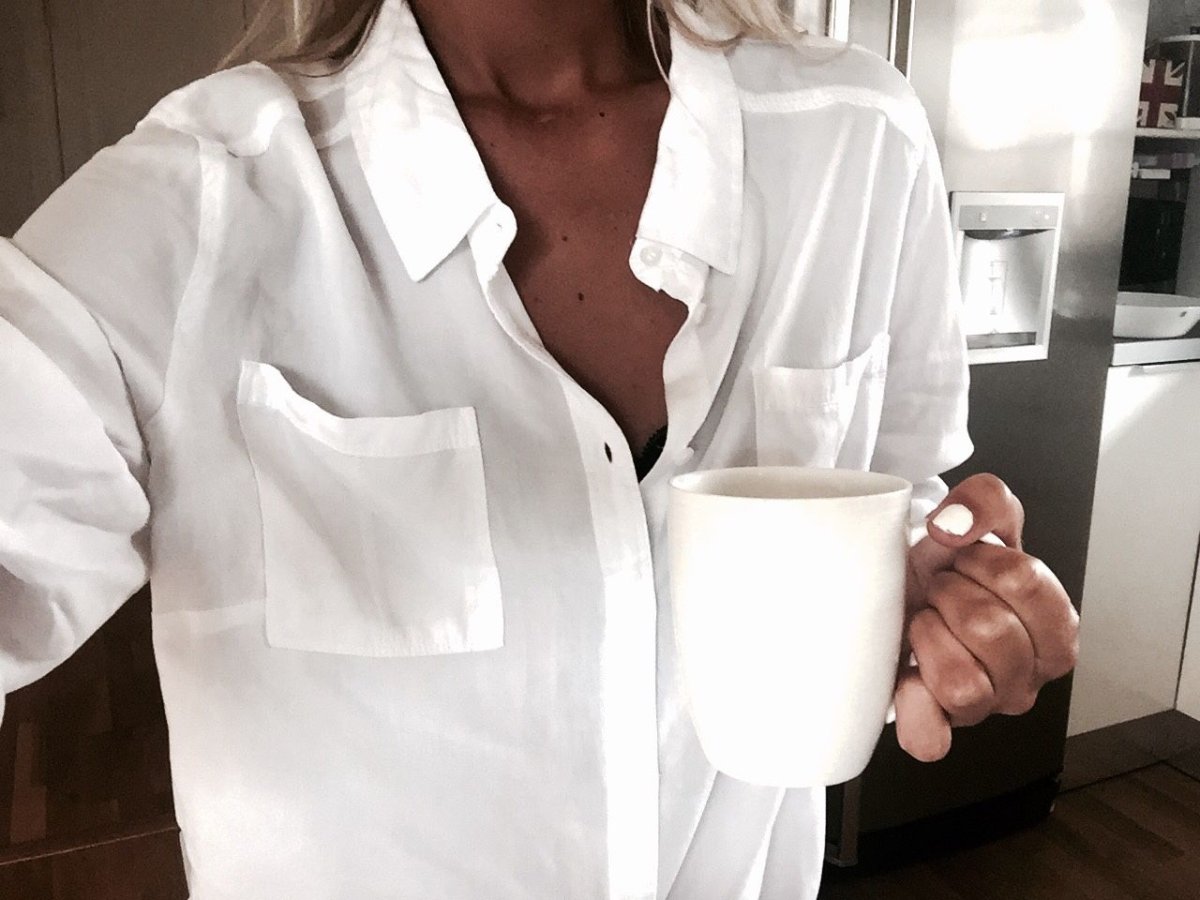 Рубашка кофе с молоком