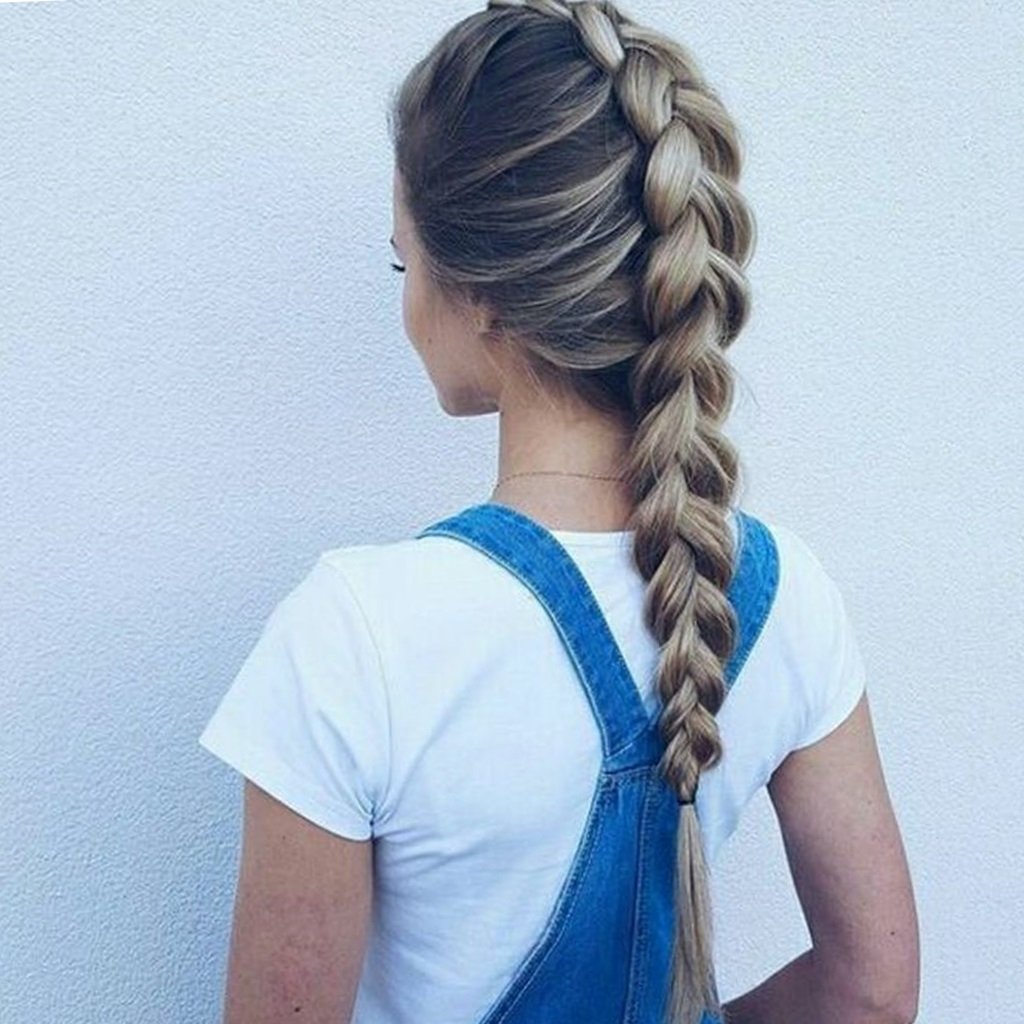 Французская косичка с ленточкой