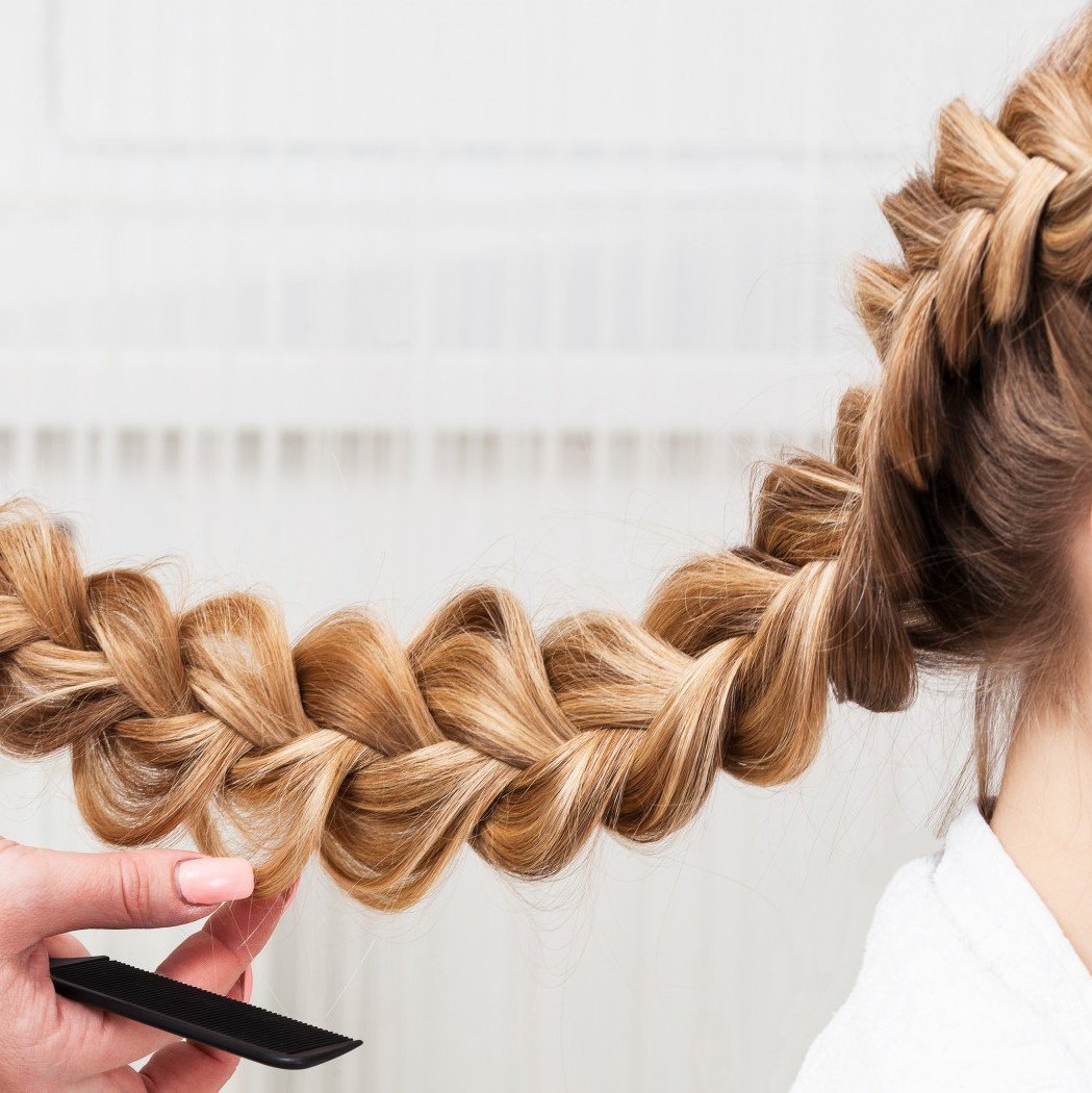 Французская косичка с ленточкой