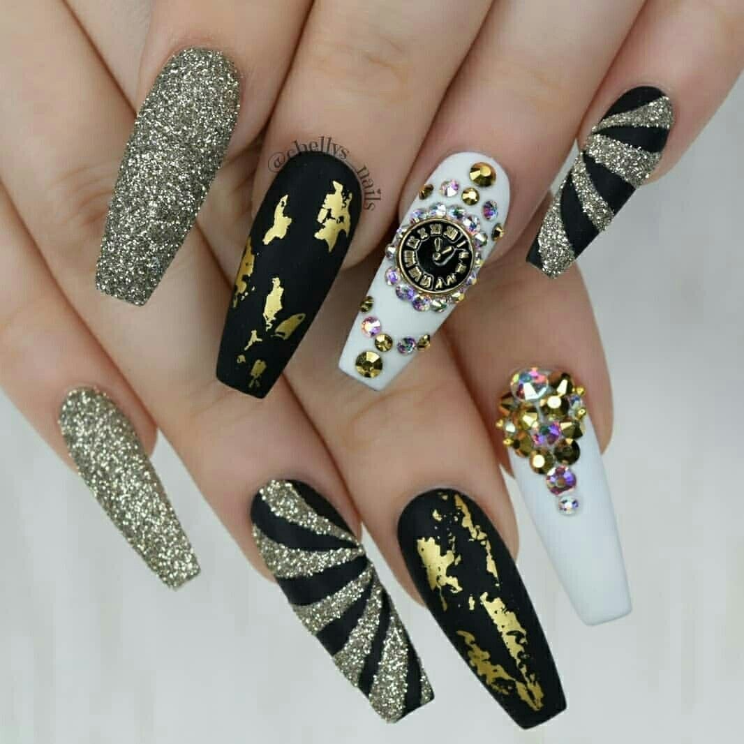 Ногти с золотом