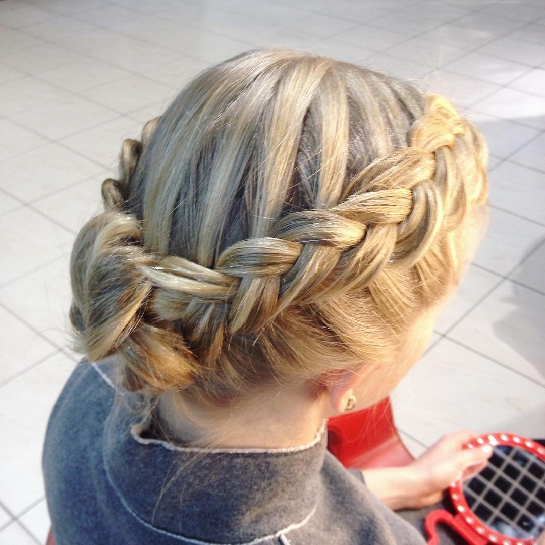 Косички на голове для девочки в садик