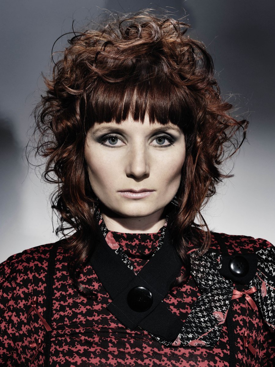 Завивка с челкой