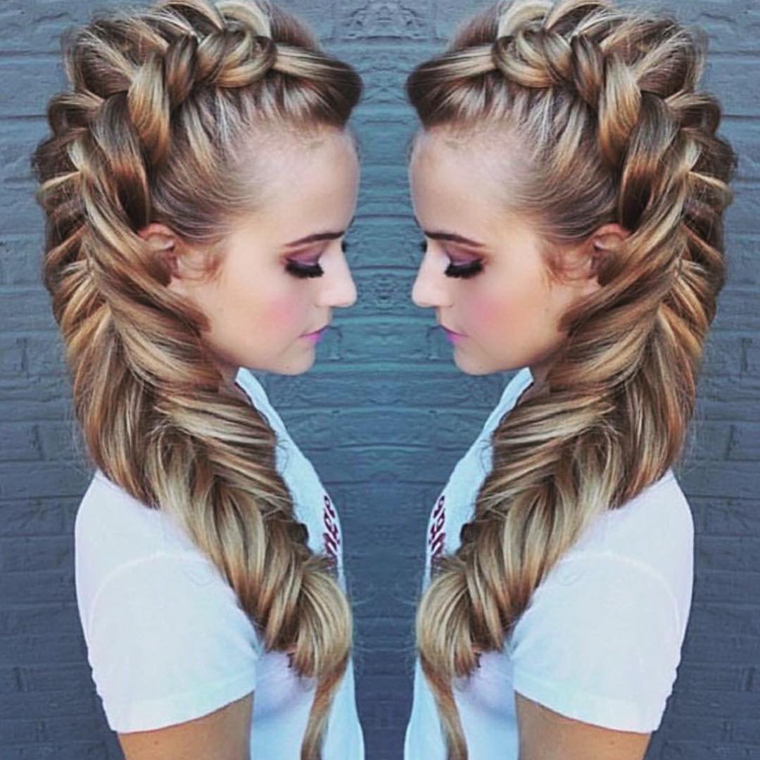 Прическа с косой на длинные волосы