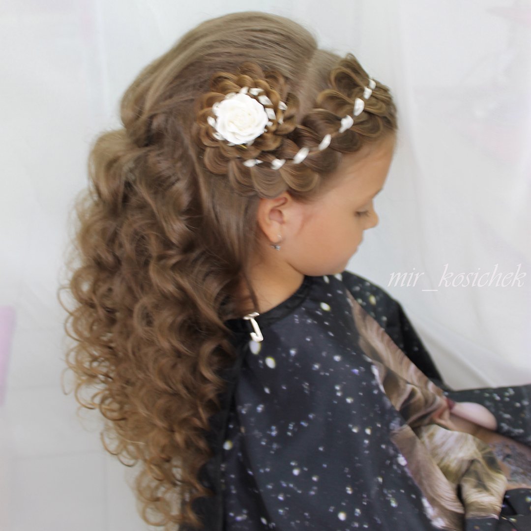 Прическа на выпускной в садик