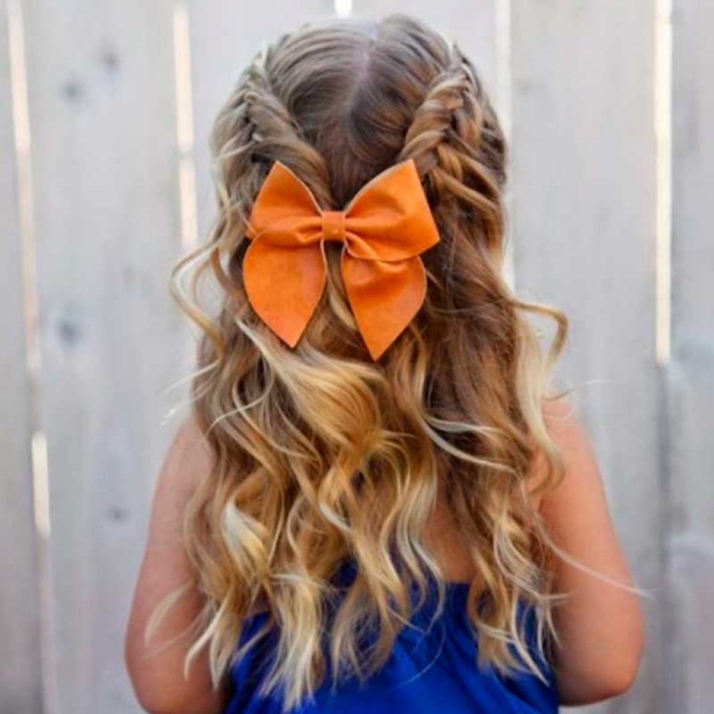 Мальвинка с бантом