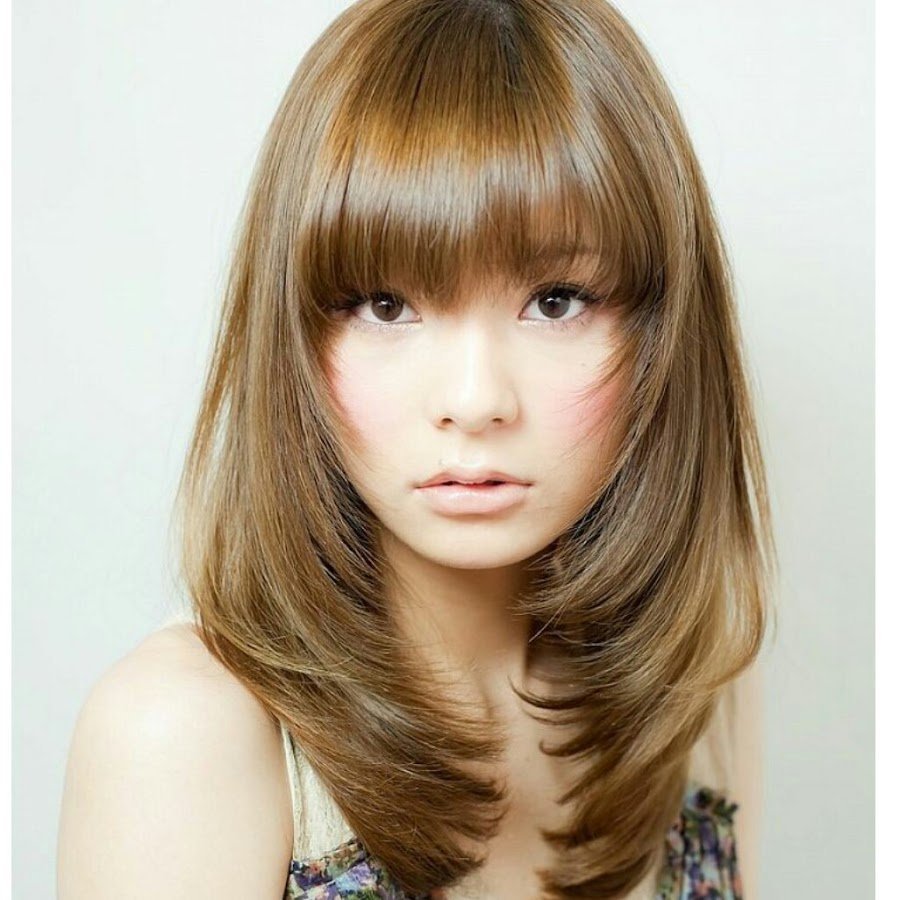 Сальма Хайек с челкой