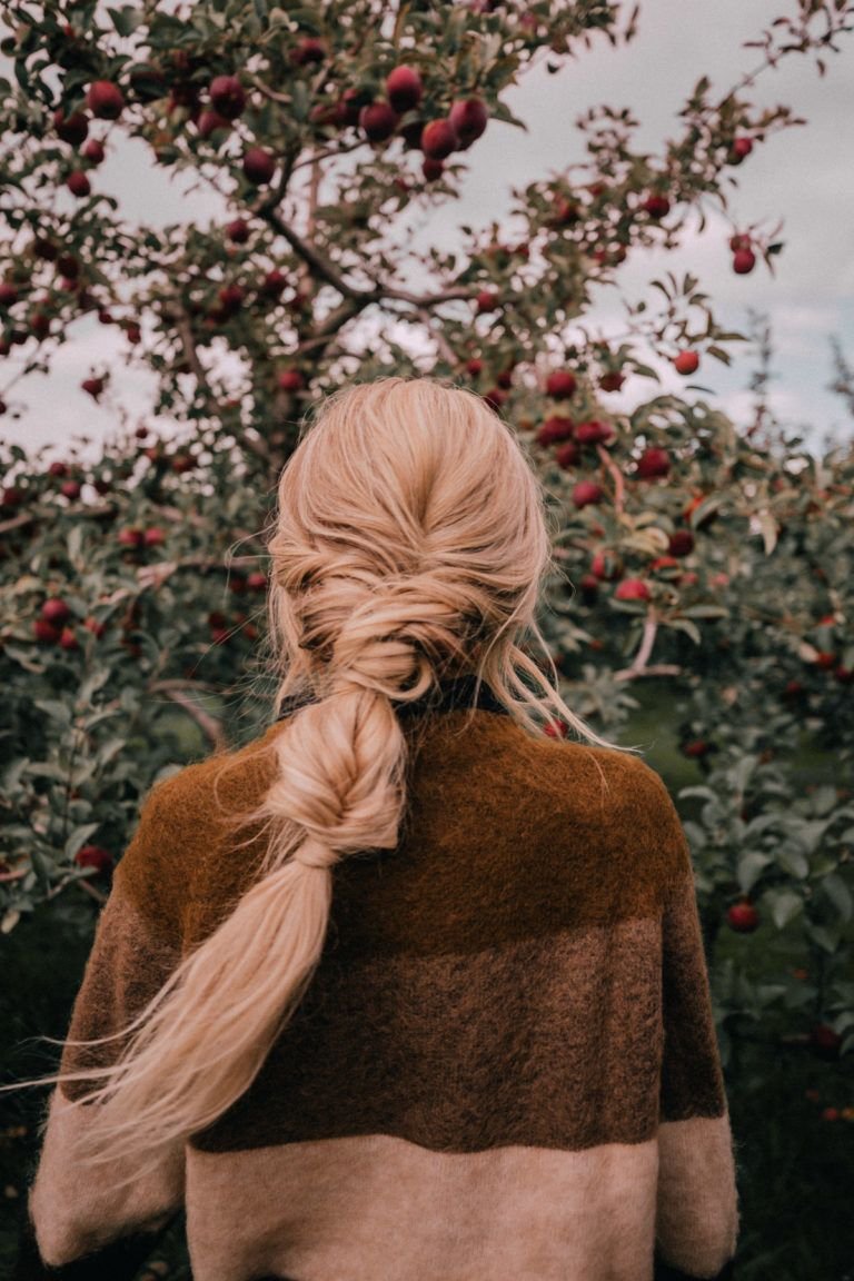 Босоногие блондинки