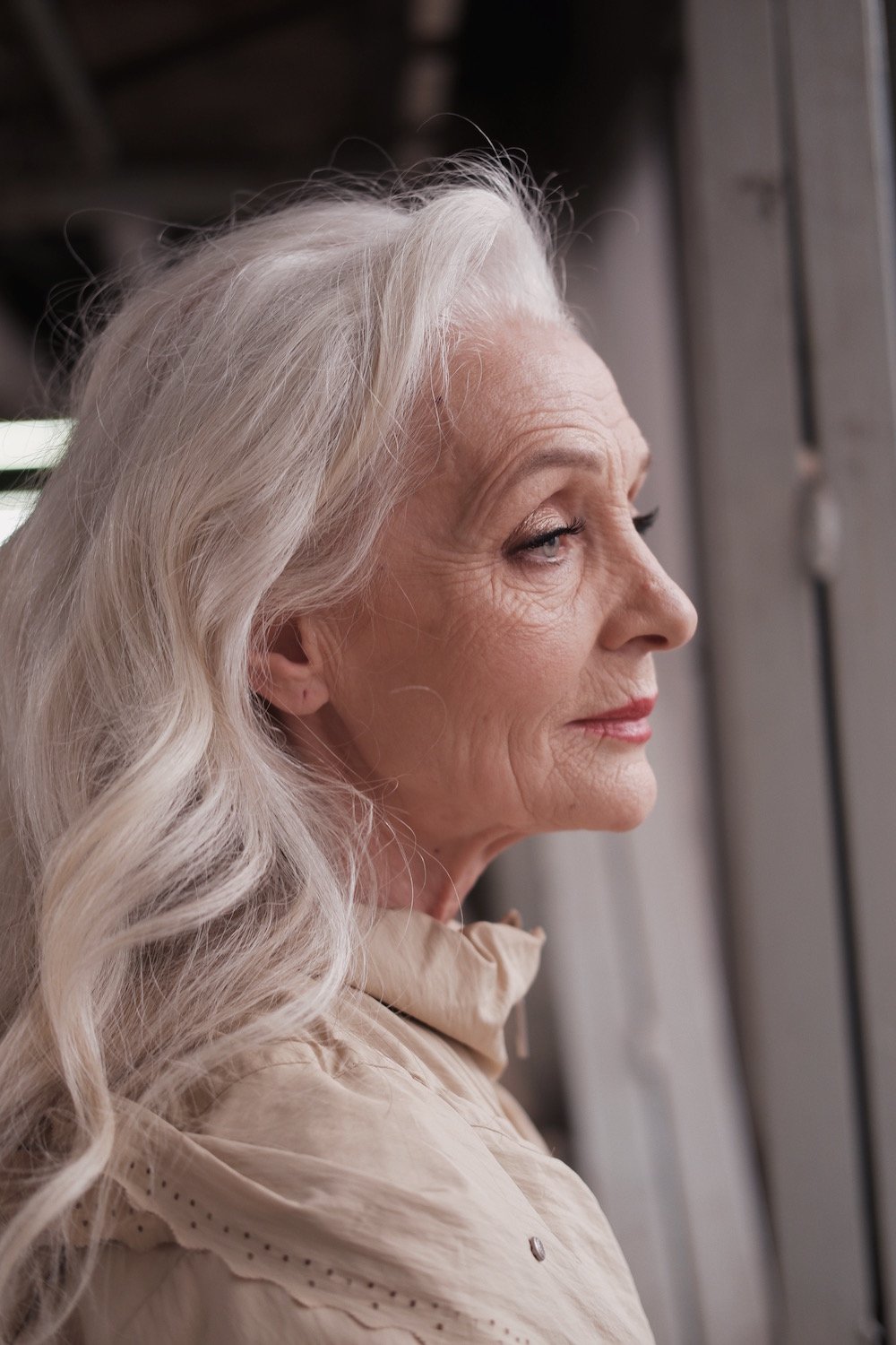 63 Летняя модель Валентина ясень