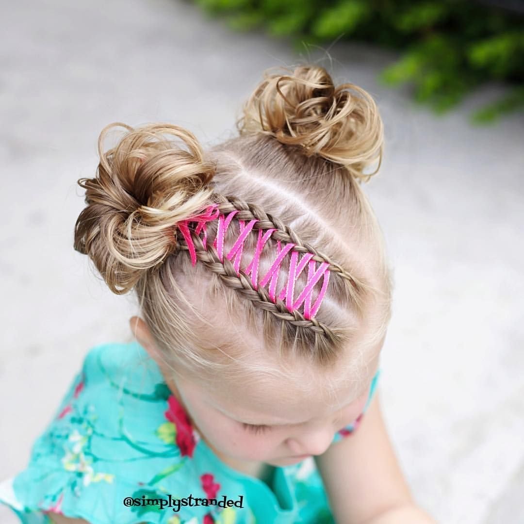 Красивое плетение кос для девочек в садик