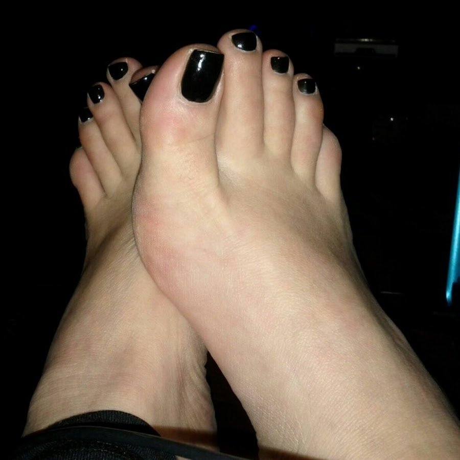 Черный френч на ногах