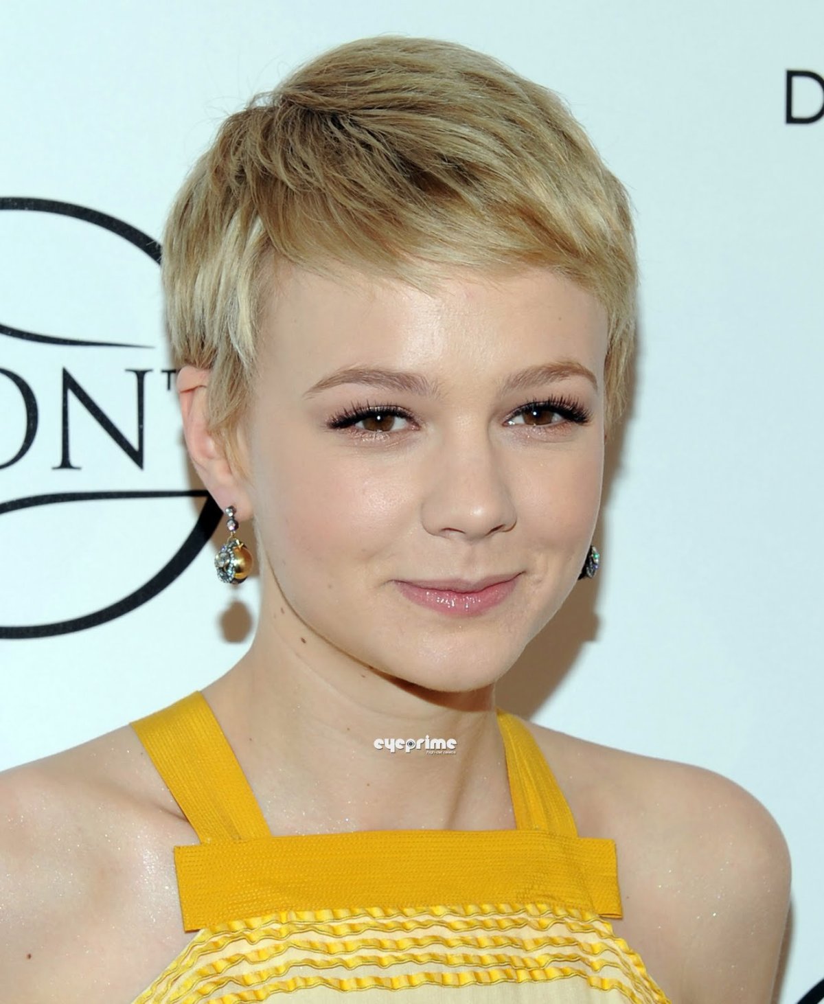 Кэри Маллиган короткая стрижка