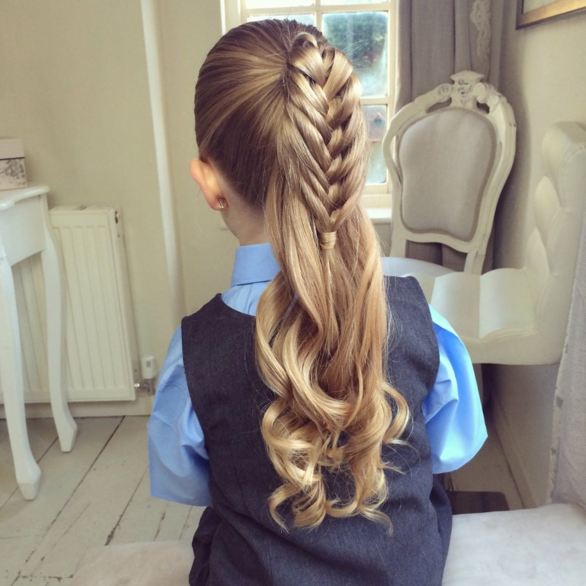 Прически на первое сентября на длинные волосы