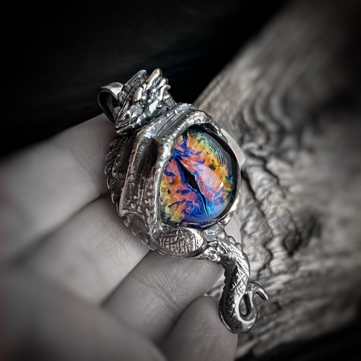 Кулон Драконий глаз