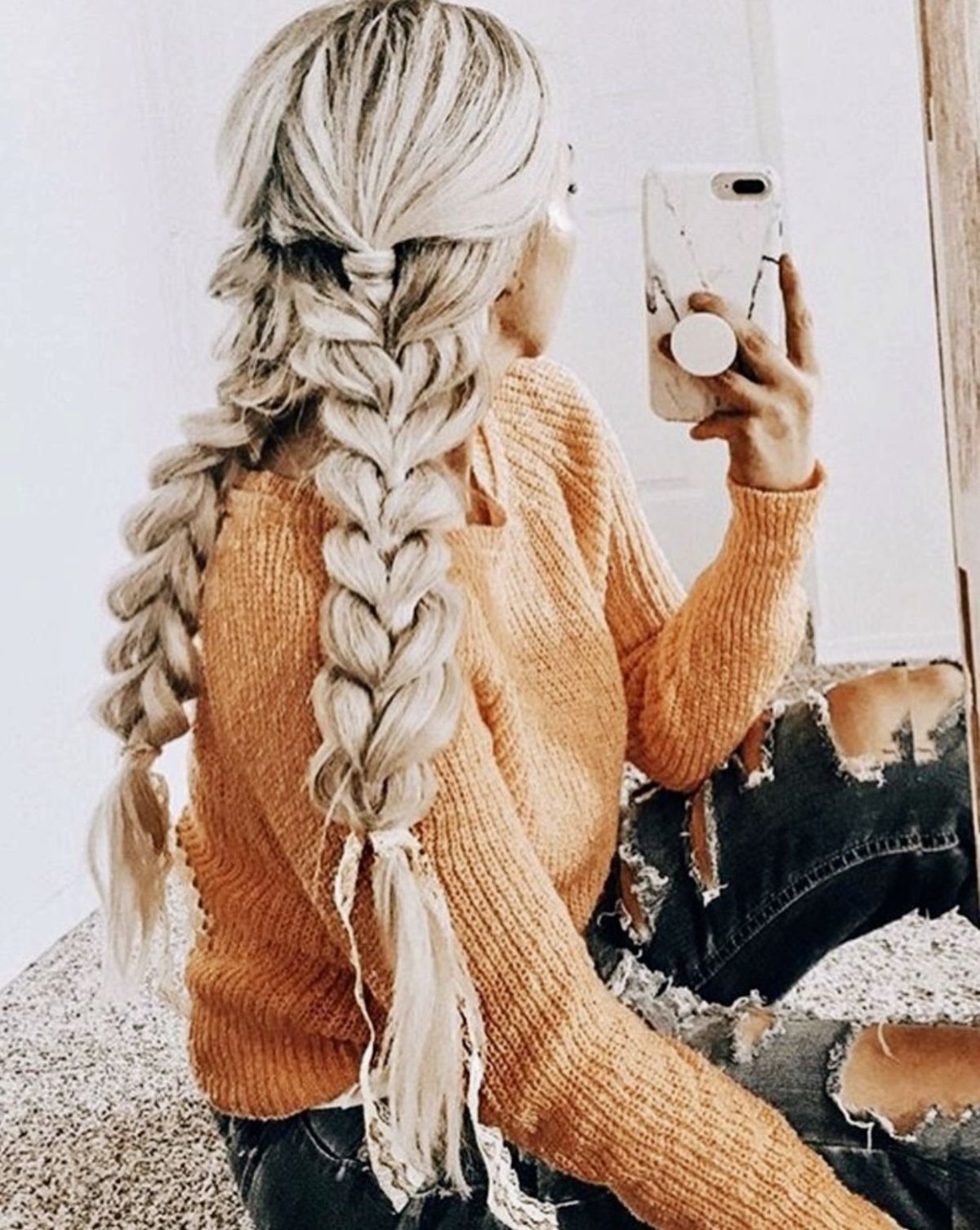 Девушки блондинки с косичками