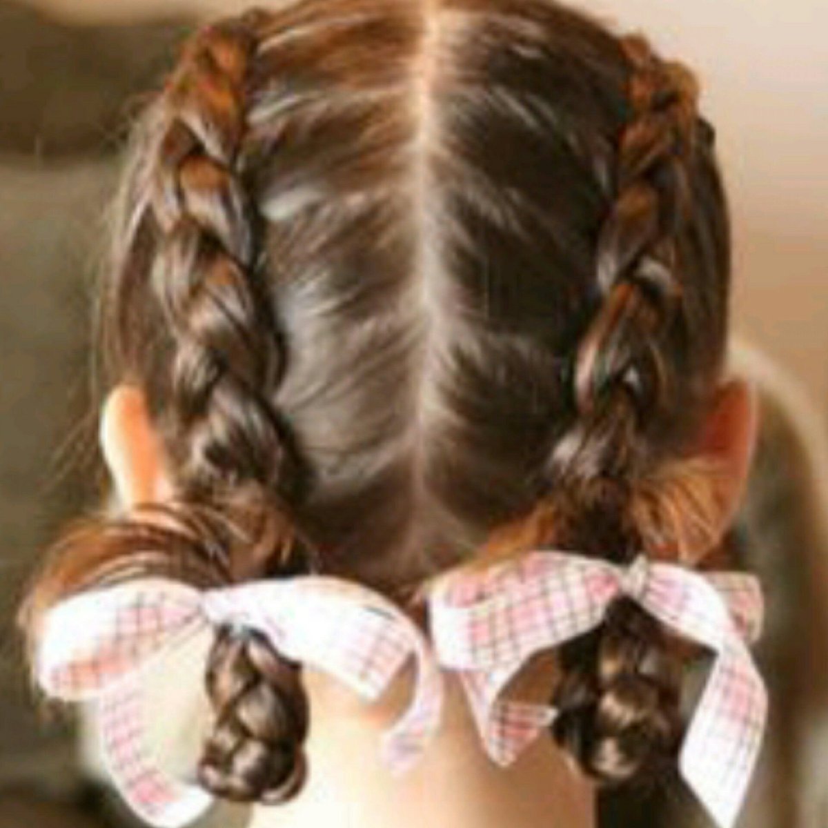 Прическа на 1 сентября для девочки