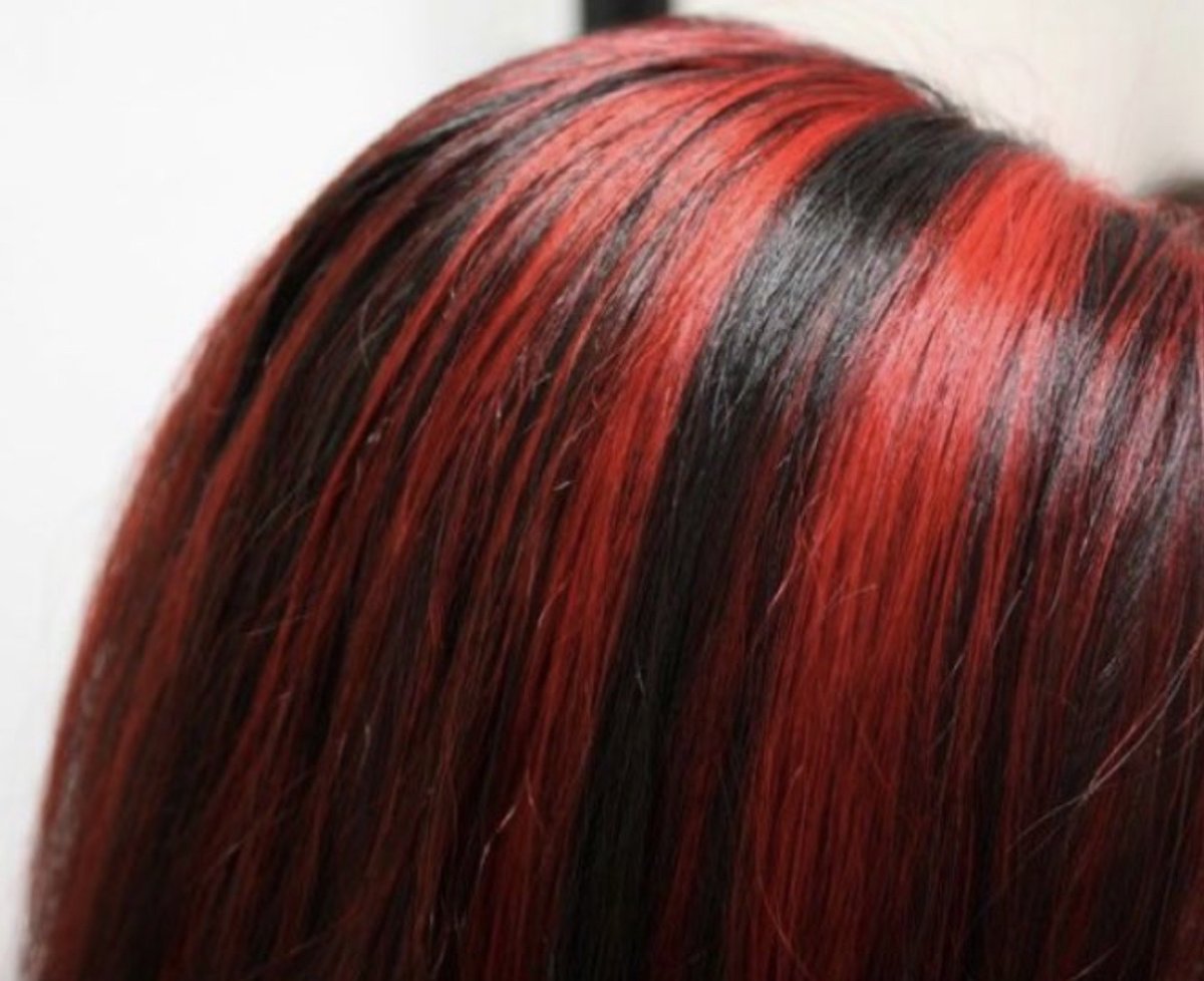 Мелирование черный с красным