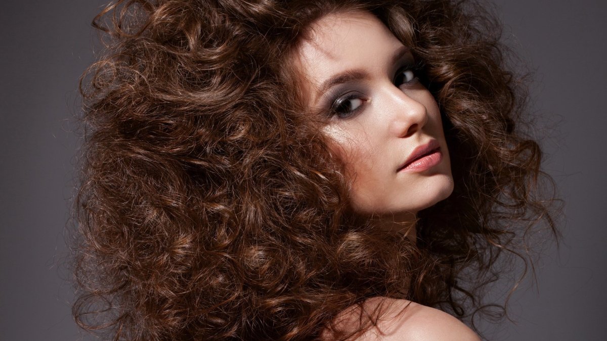 Стрижки для кудрявых и пышных волос