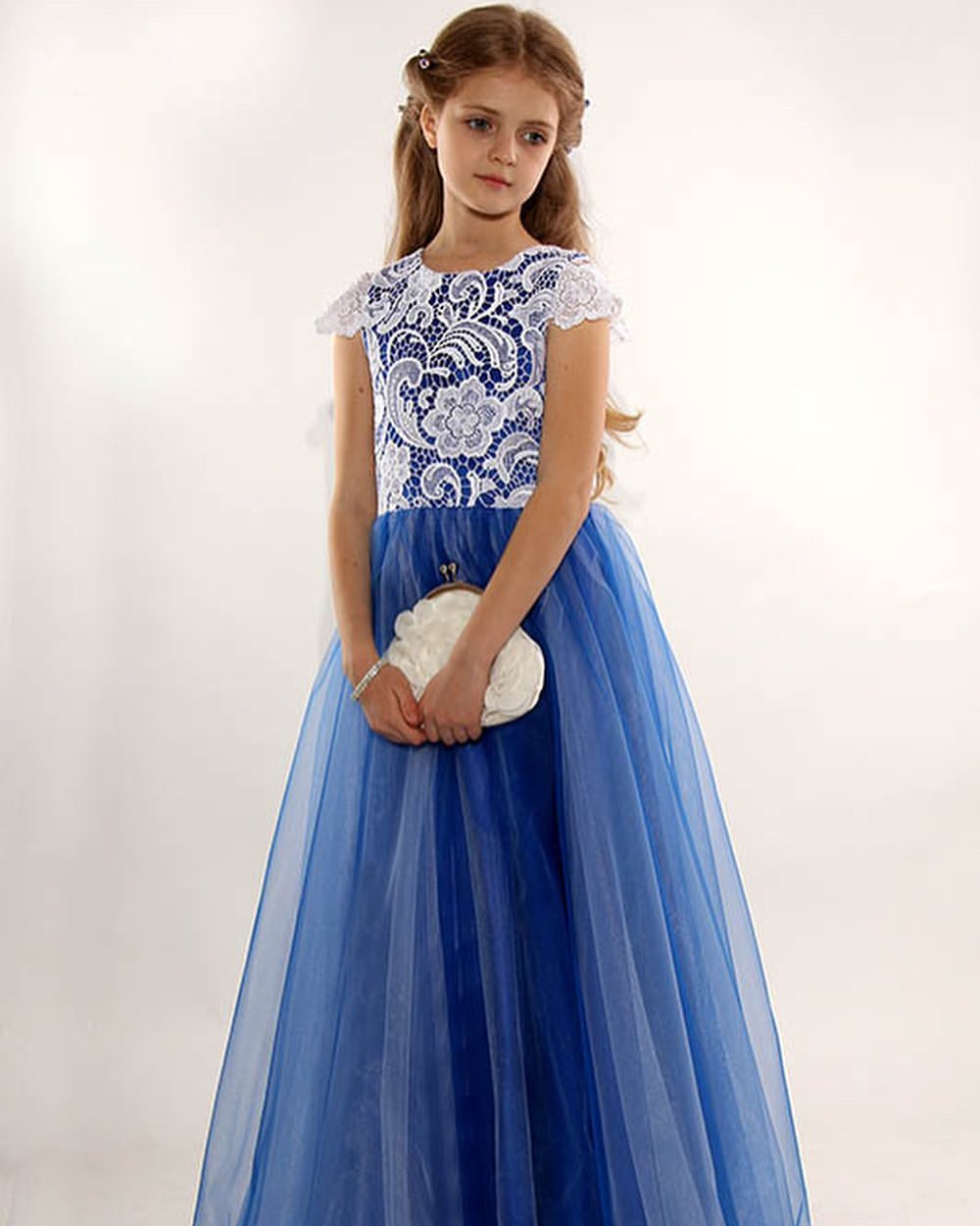 Нарядные платья для подростков