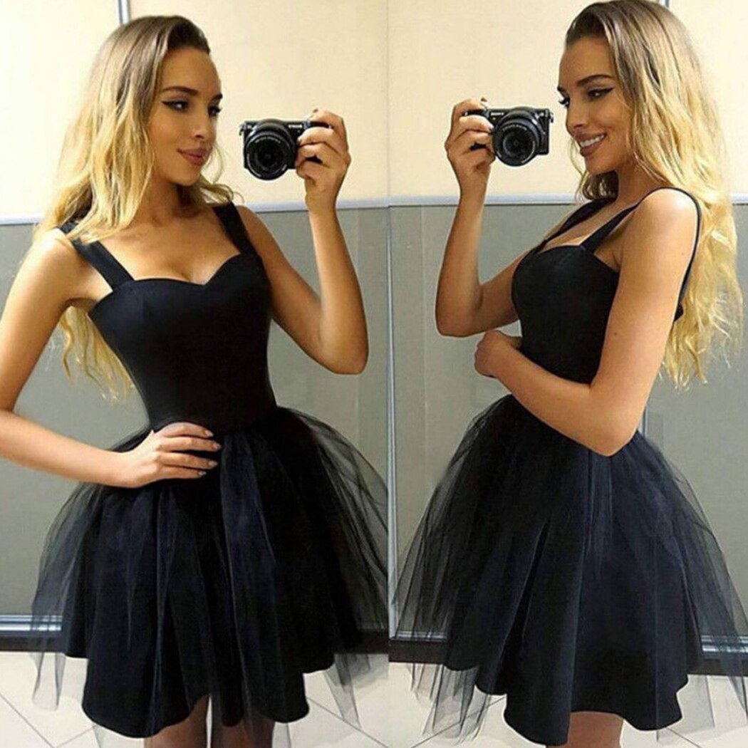 Короткое платье с пышной юбкой