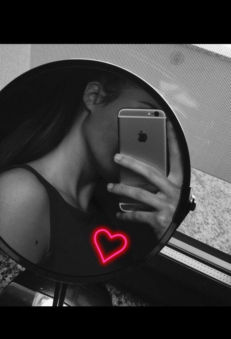 Девушки без лжеца в зеркале