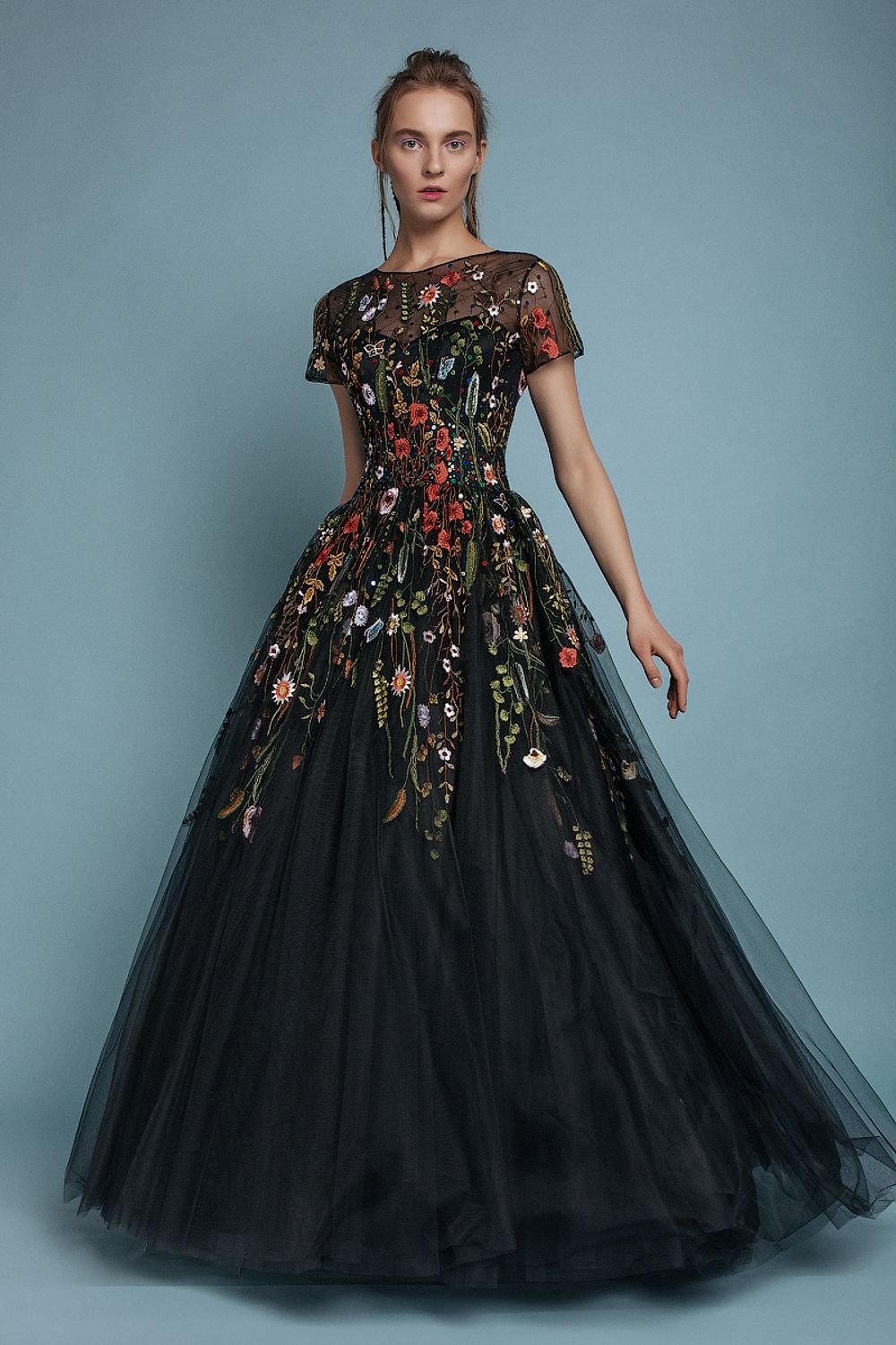 Креативное платье на выпускной