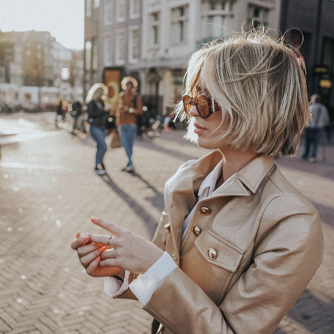 Стиль блондинки с каре