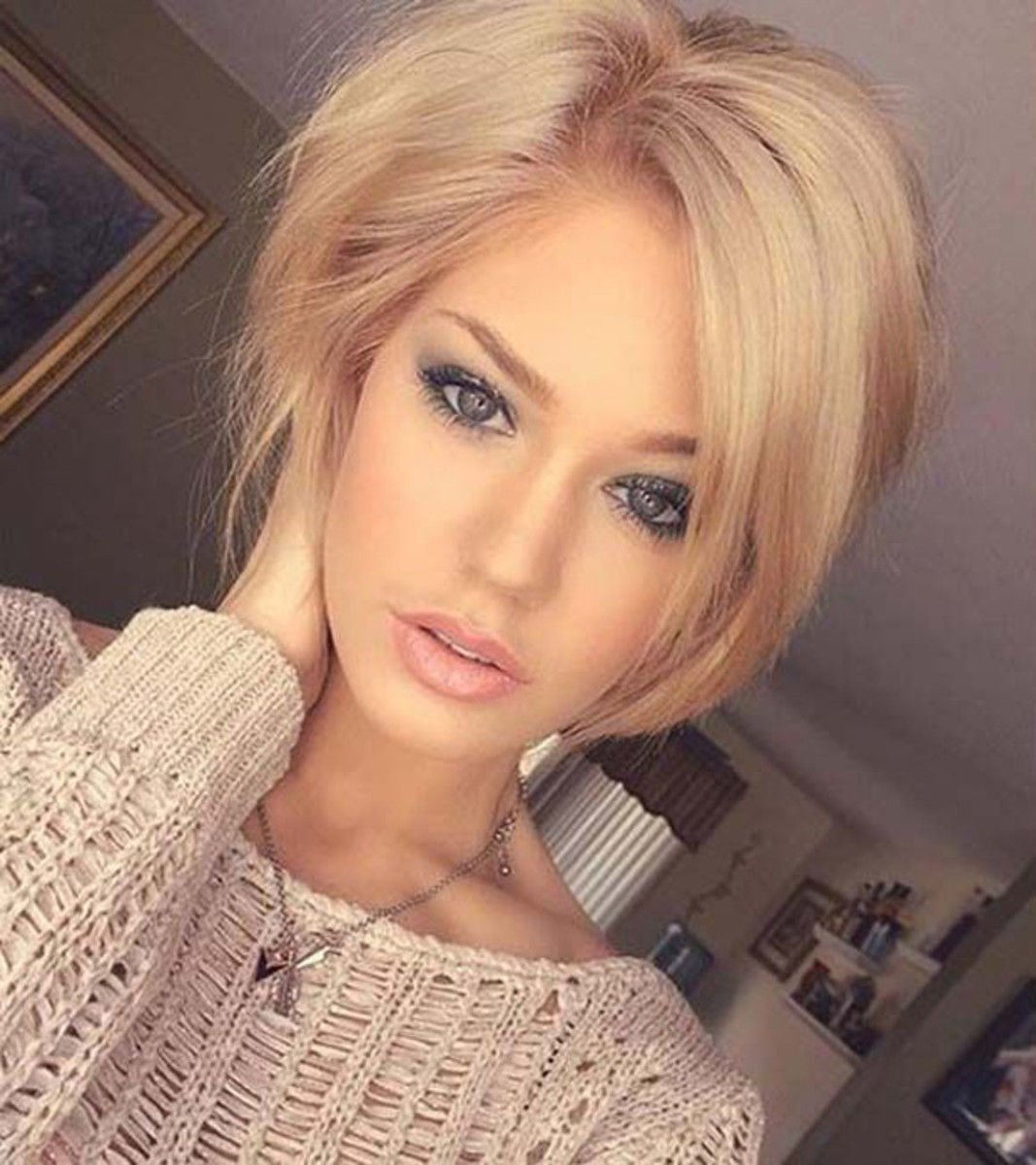 Стрижка Боб каре блонд