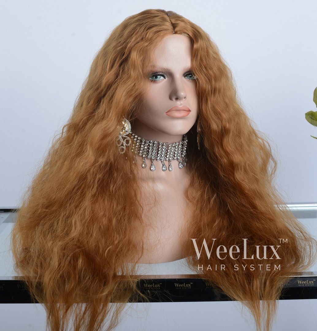 Вайнер в рыжем парике Светлана