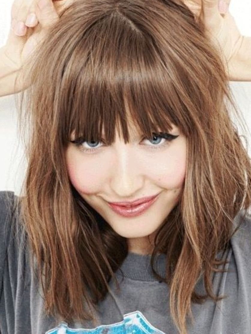 Челка шторка Хейли Болдуин