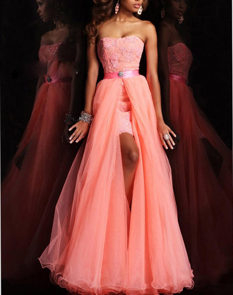 Короткое платье со съемным шлейфом