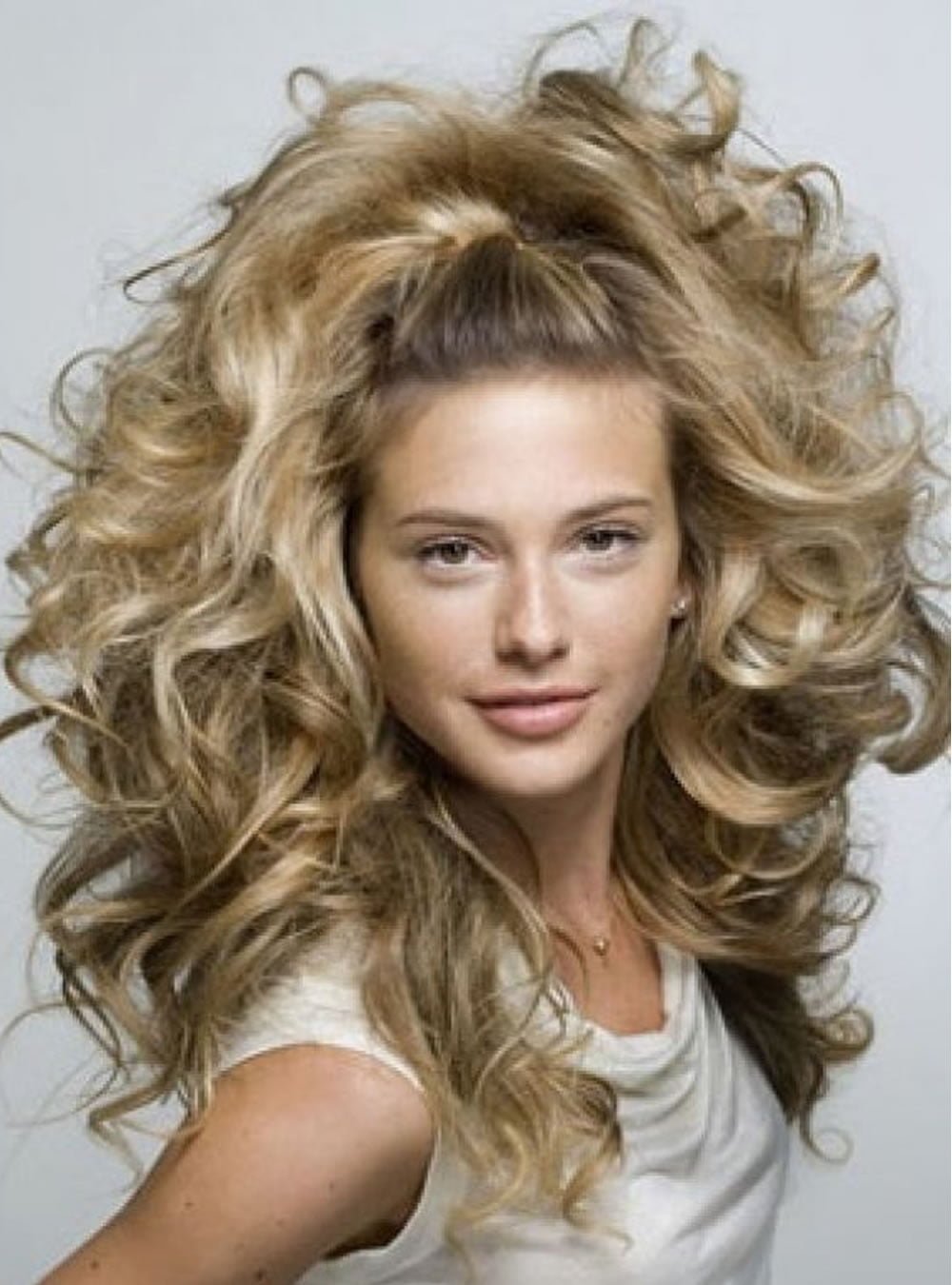 Ломаные кудри на средние