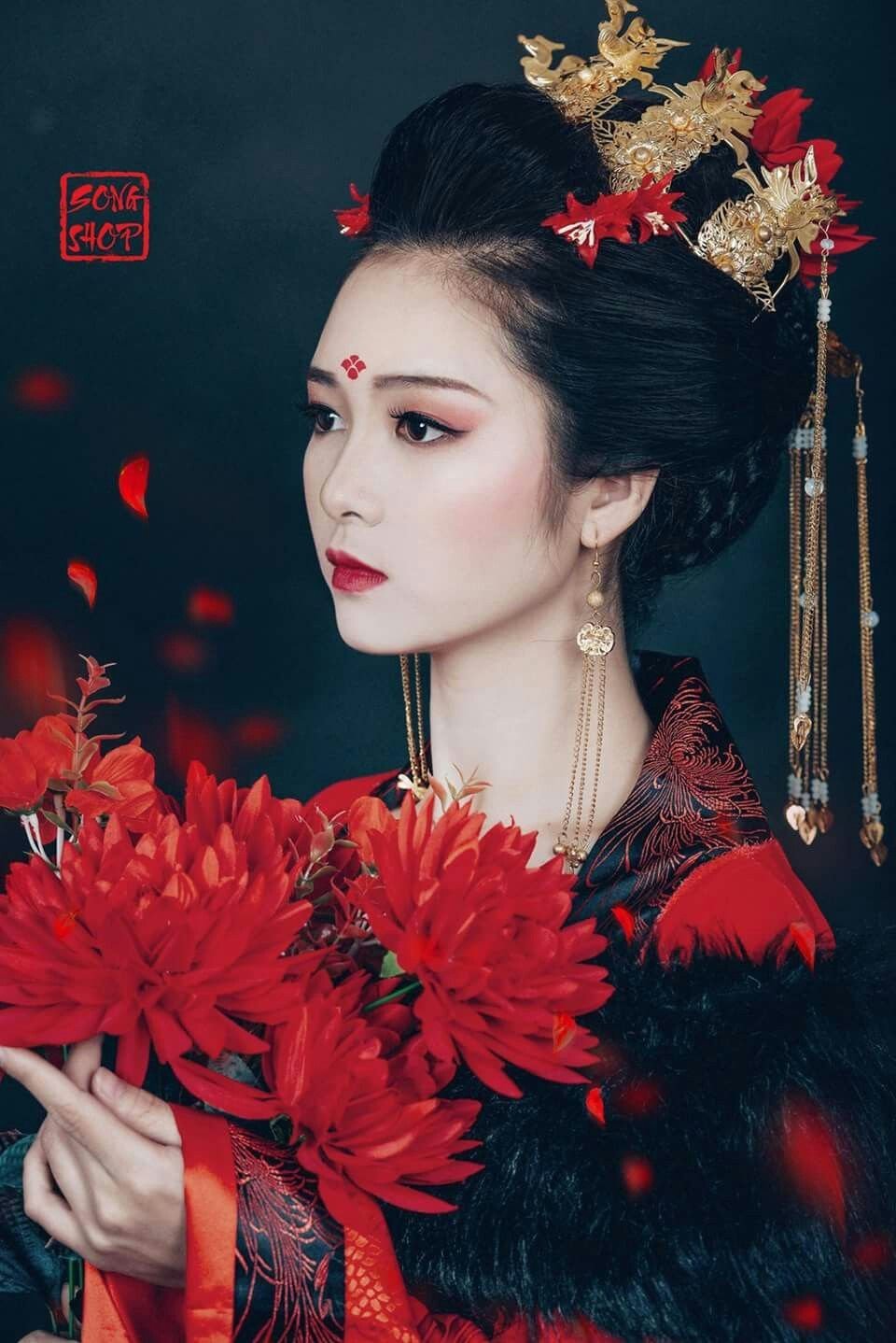 София Чжоу гейша