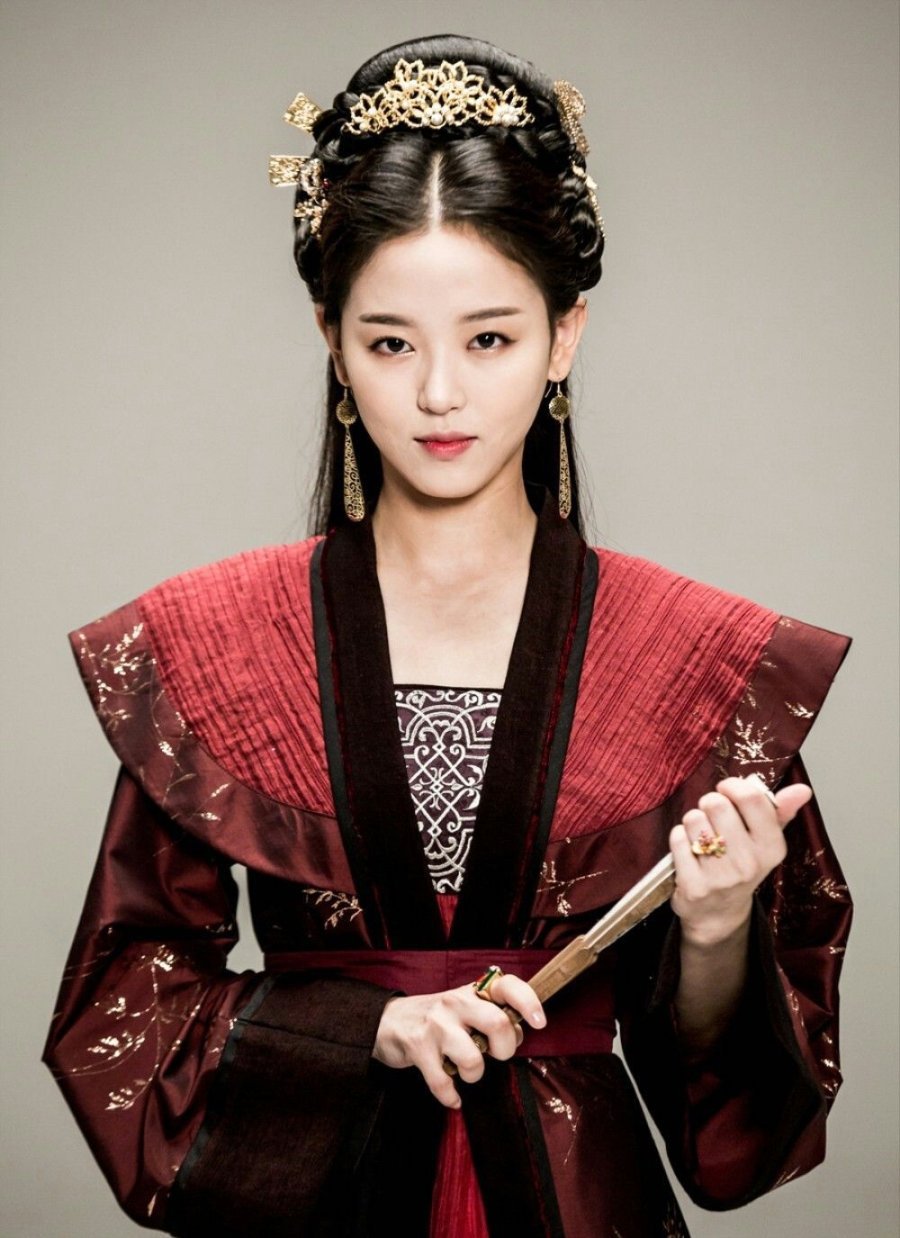 Момоварэ прическа гейши