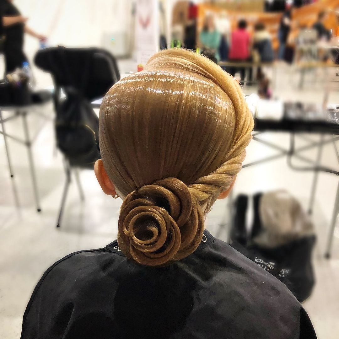 Бальные прически