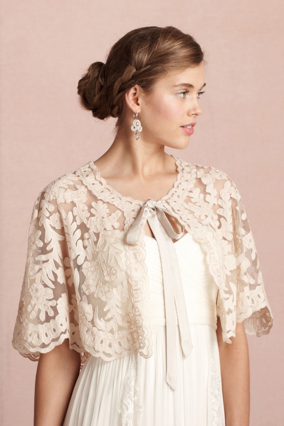 Накидка на платье