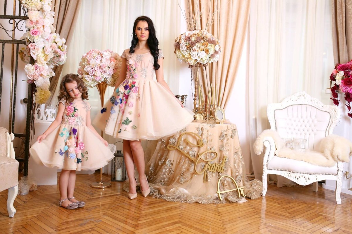 Модная одежда для девочек