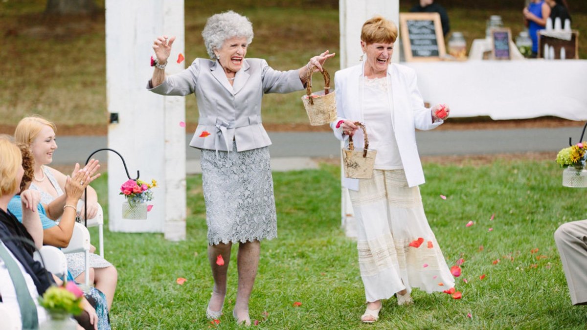 Платье на свадьбу внука для бабушки