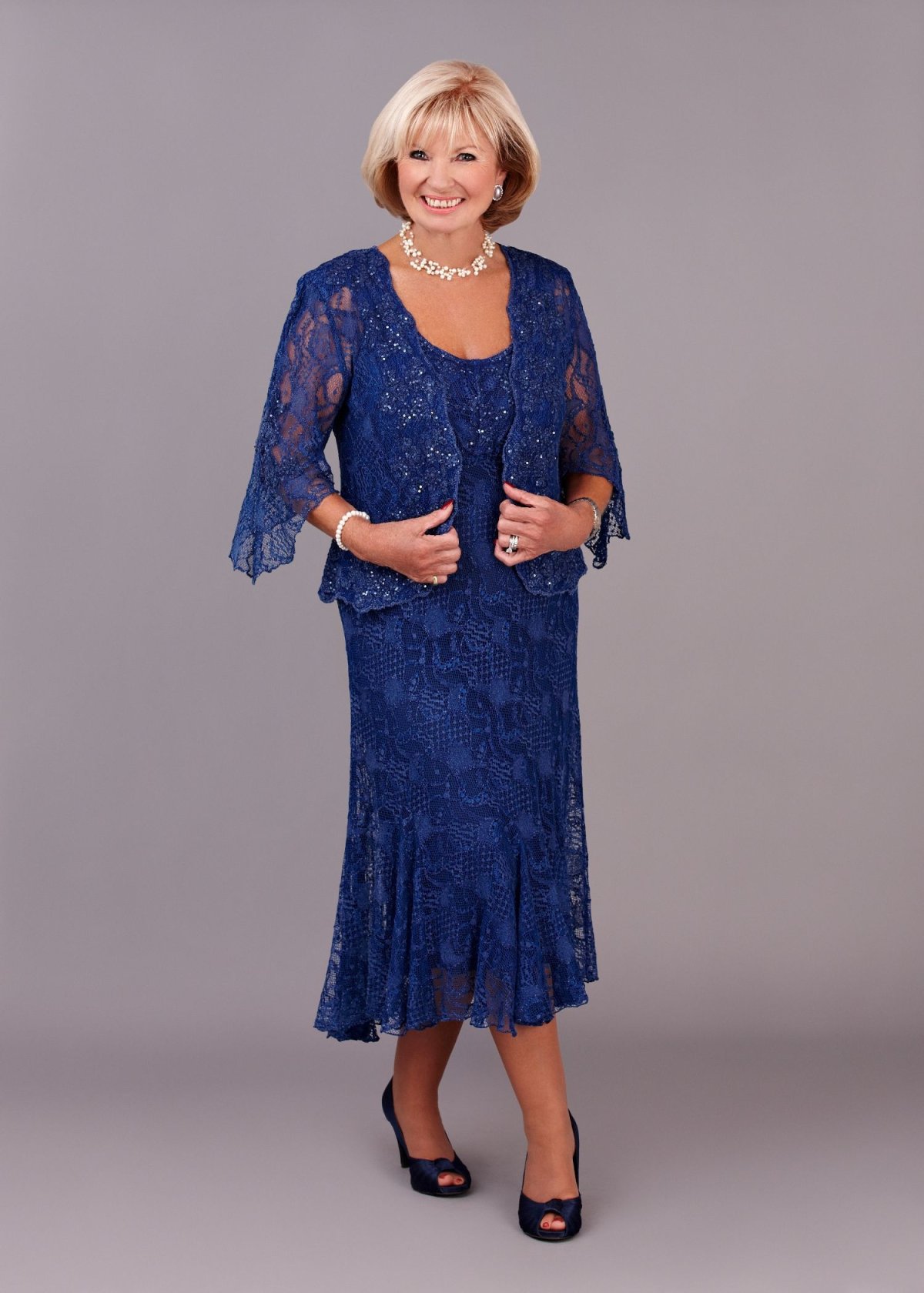 Вечернее платье для пожилой дамы