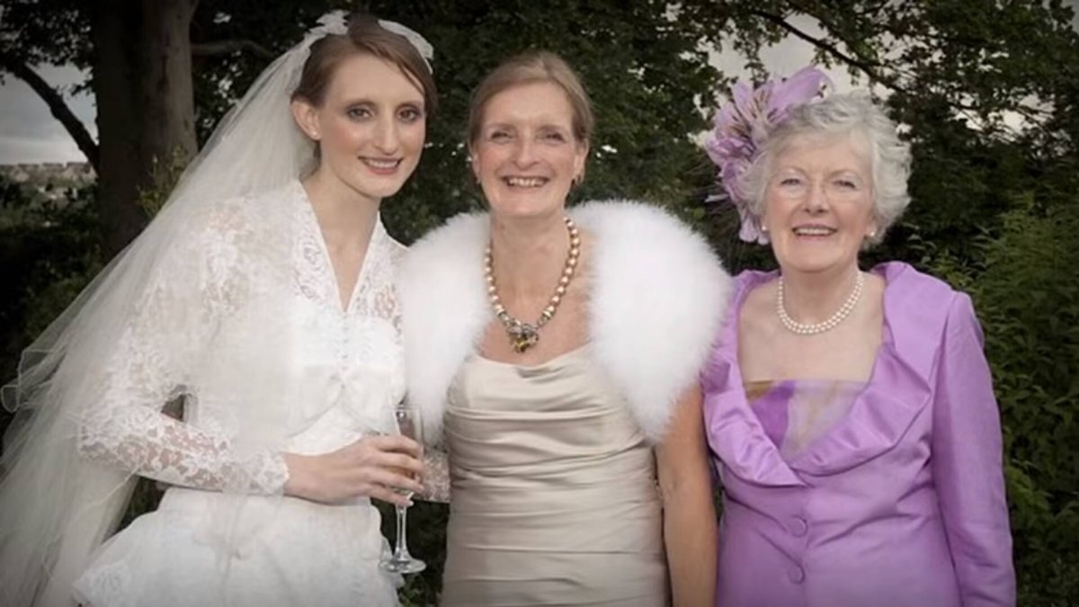 Платье для бабушки невесты