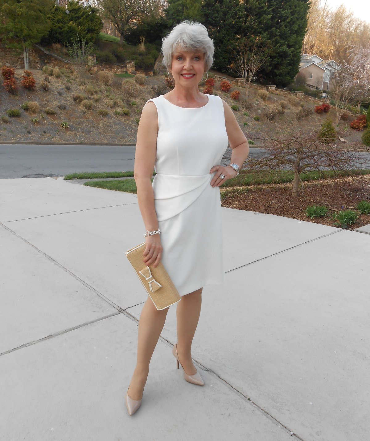 Платья для женщин элегантного возраста