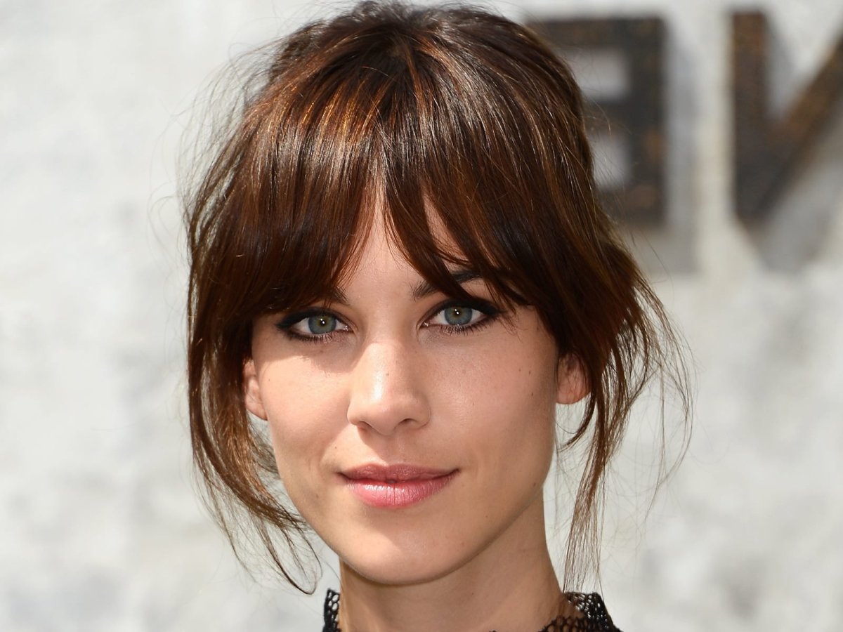 Хлоя де Баррос с челкой