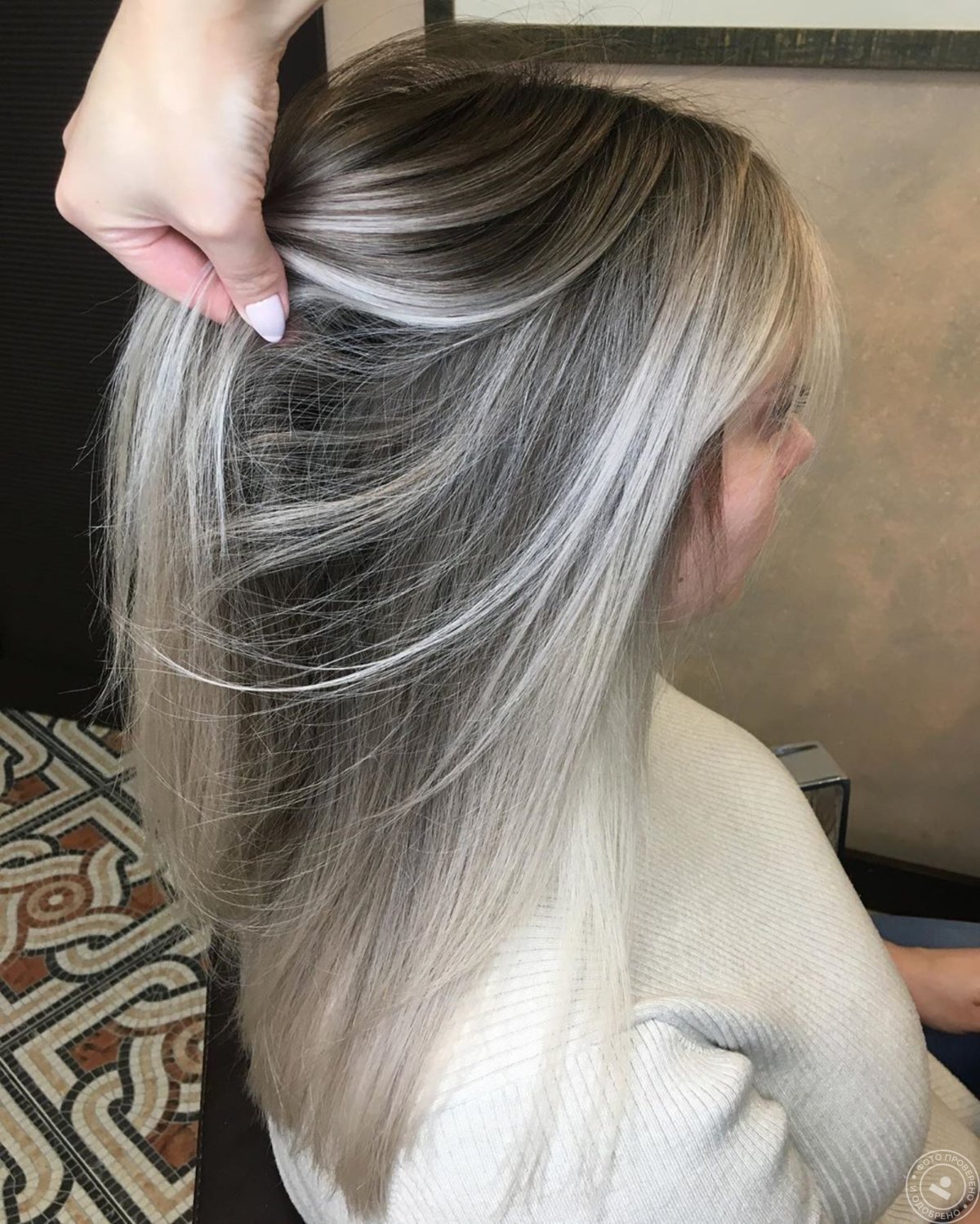 Прикорневое мелирование на Седые волосы