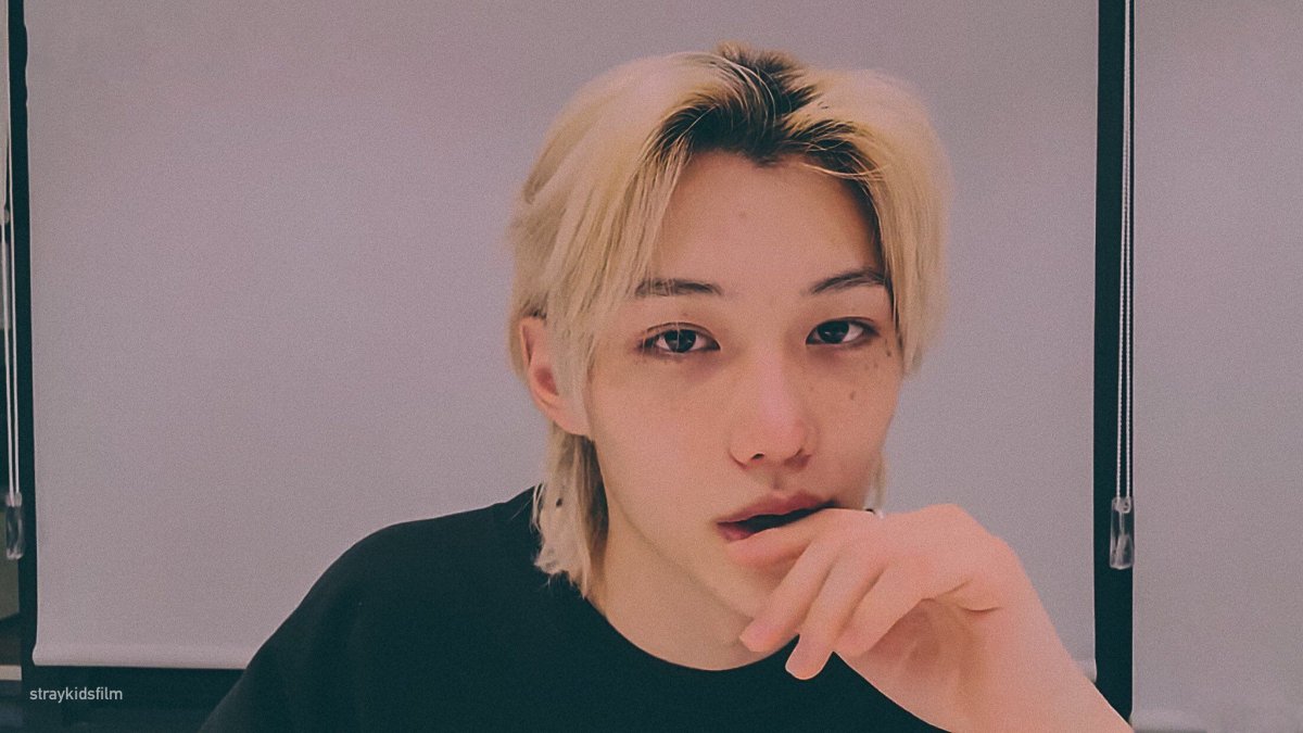 Феликс boyfriend Stray Kids