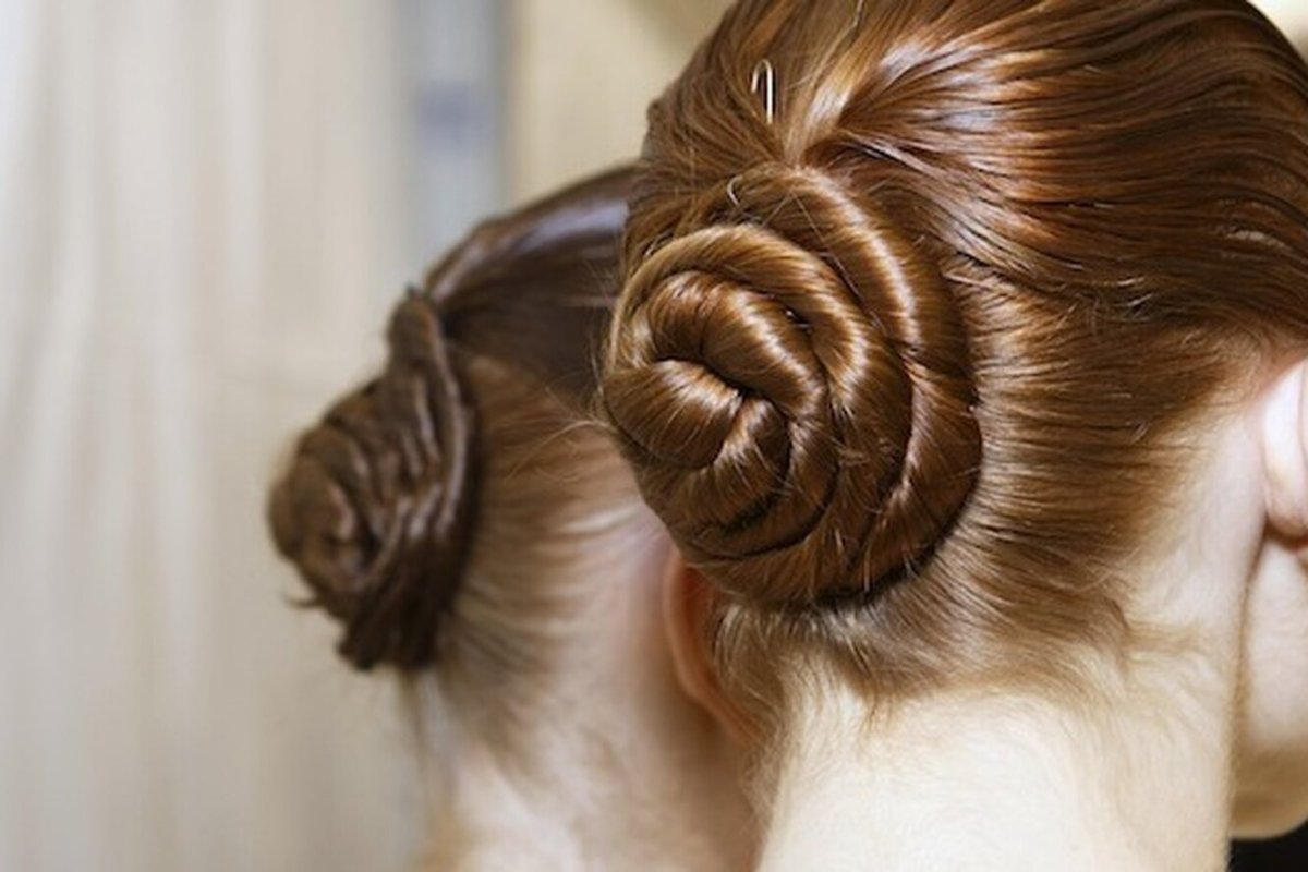 Прическа балетный пучок