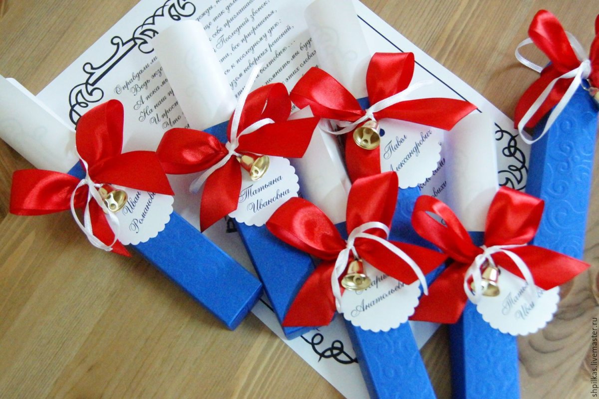 Необычные подарки на последний звонок